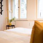 Cosy Box For 4 At Boxhagener Platz